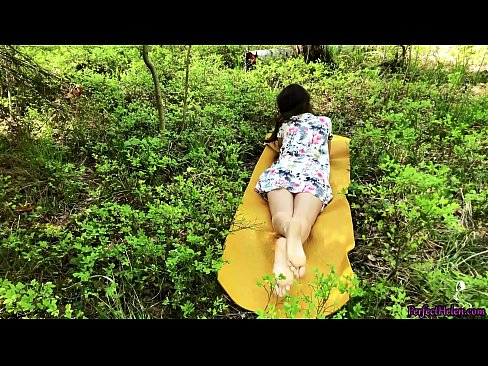 ❤️ Mgeni kwenye Tinder Anajichua Pussy Yangu na Kutombana kwa shauku msituni Video ya ngono ☑